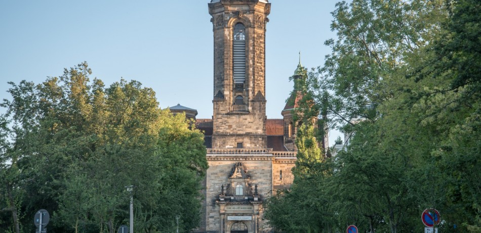 Lukaskirche Turmfront zentral